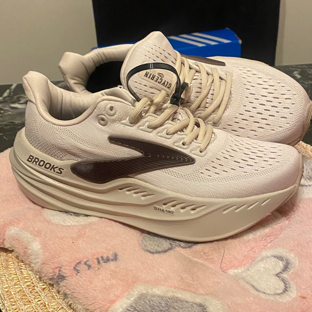 Brooks Cream and Brown Athletic Sneakers